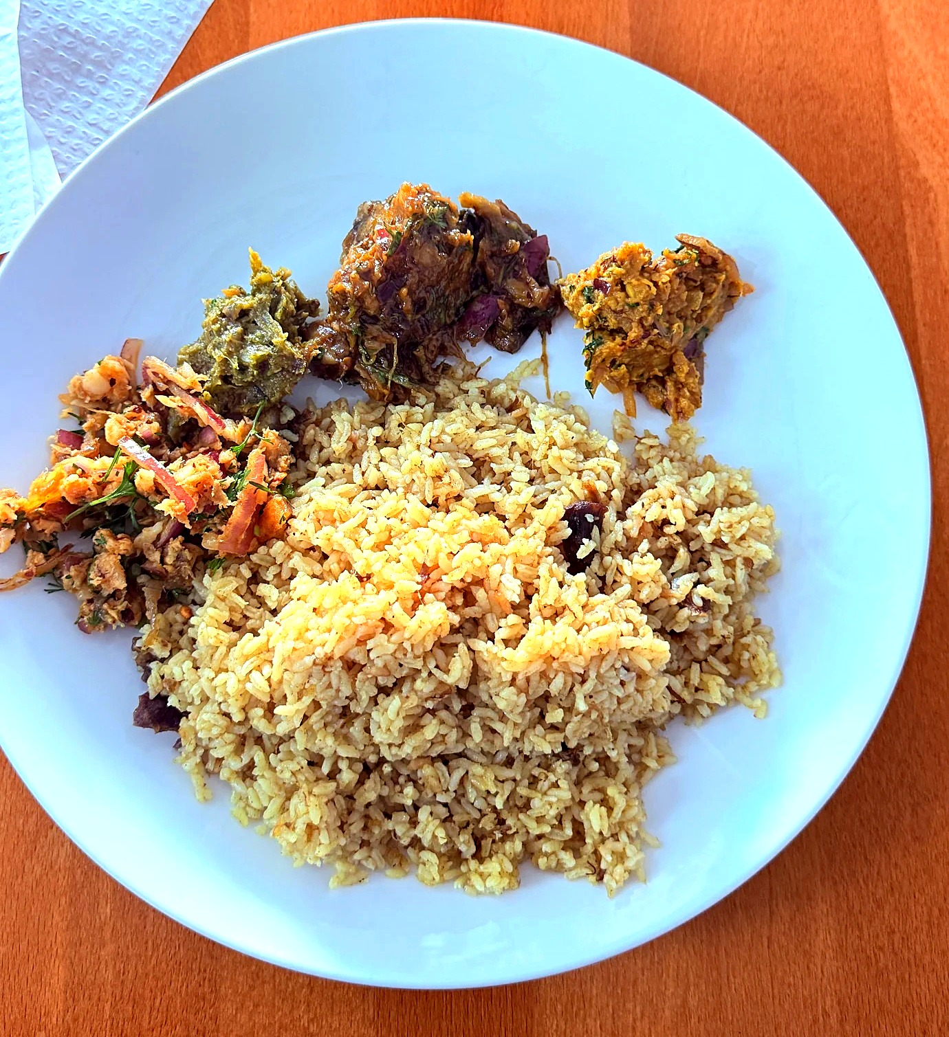 A second plate of chicken pulao close-up